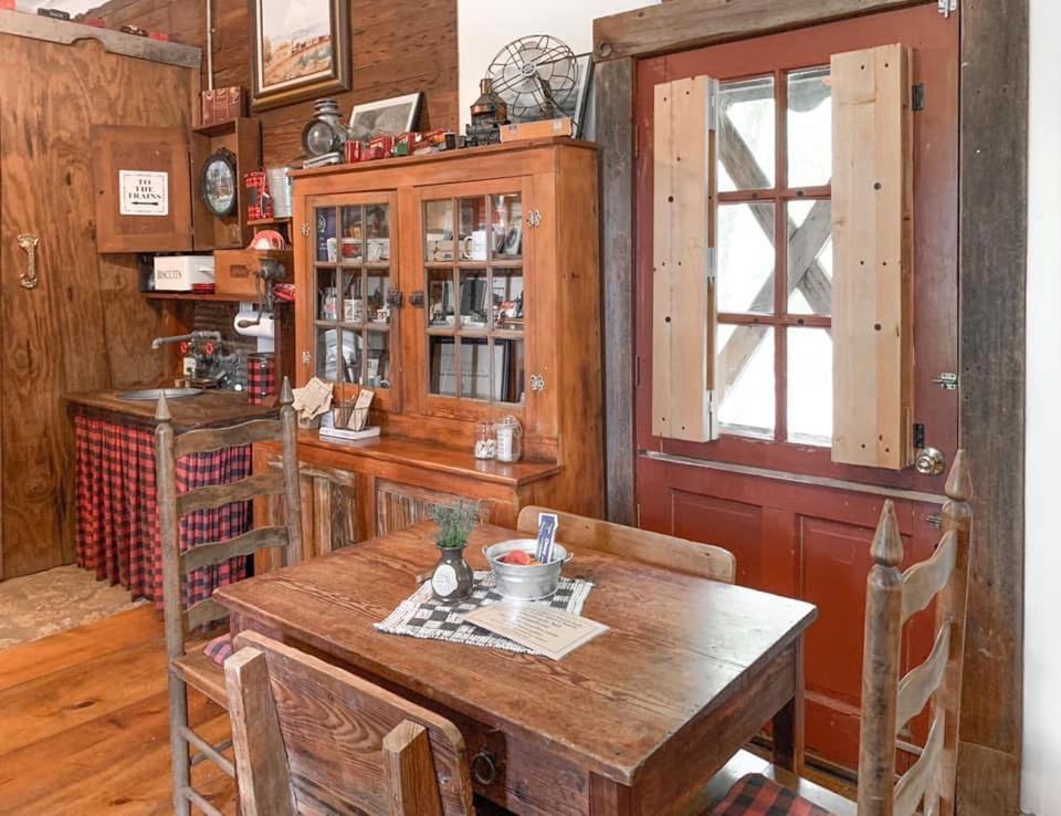 גלן רוז Country Woods Inn מראה חיצוני תמונה