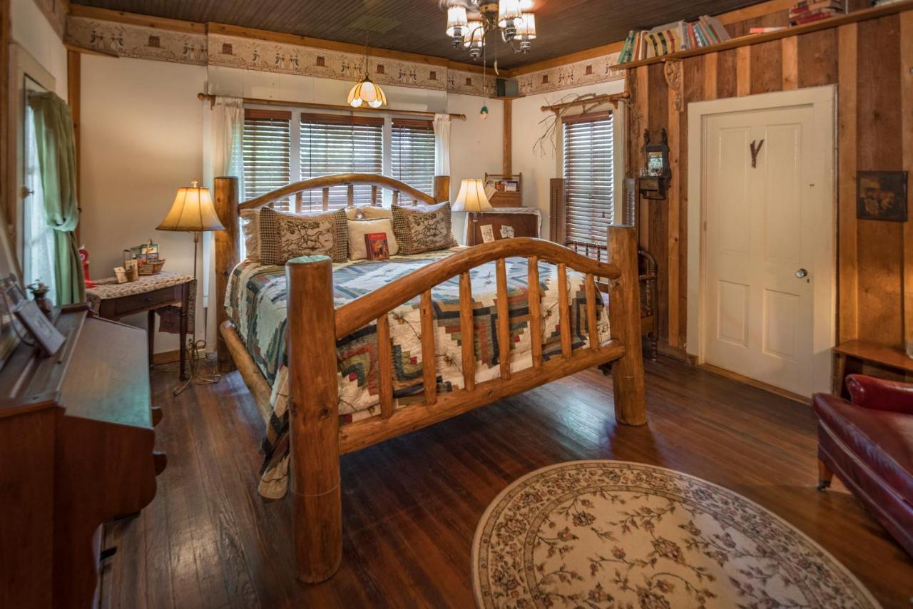 גלן רוז Country Woods Inn מראה חיצוני תמונה